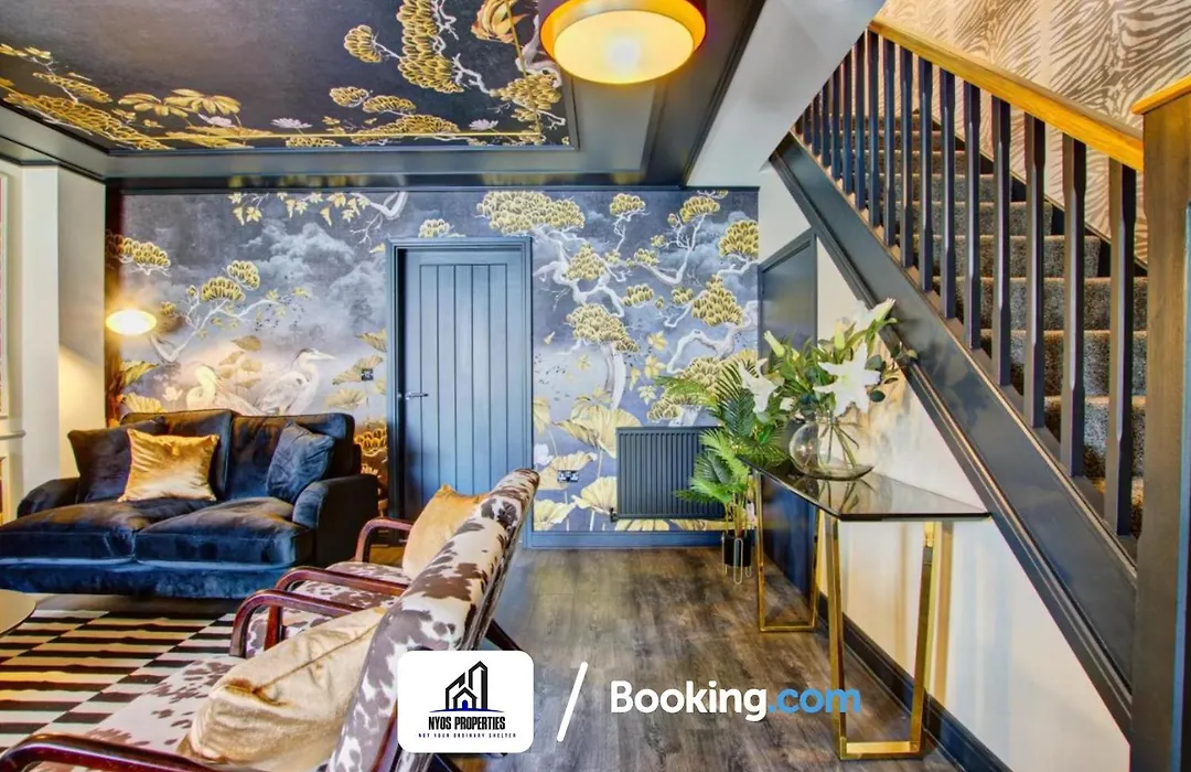3 Bedroom Home By Nyos Properties Short Lets & Serviced Accommodation Manchester With Garden-1